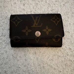 Louis Vuitton Black and Brown Monogram 6 key holder